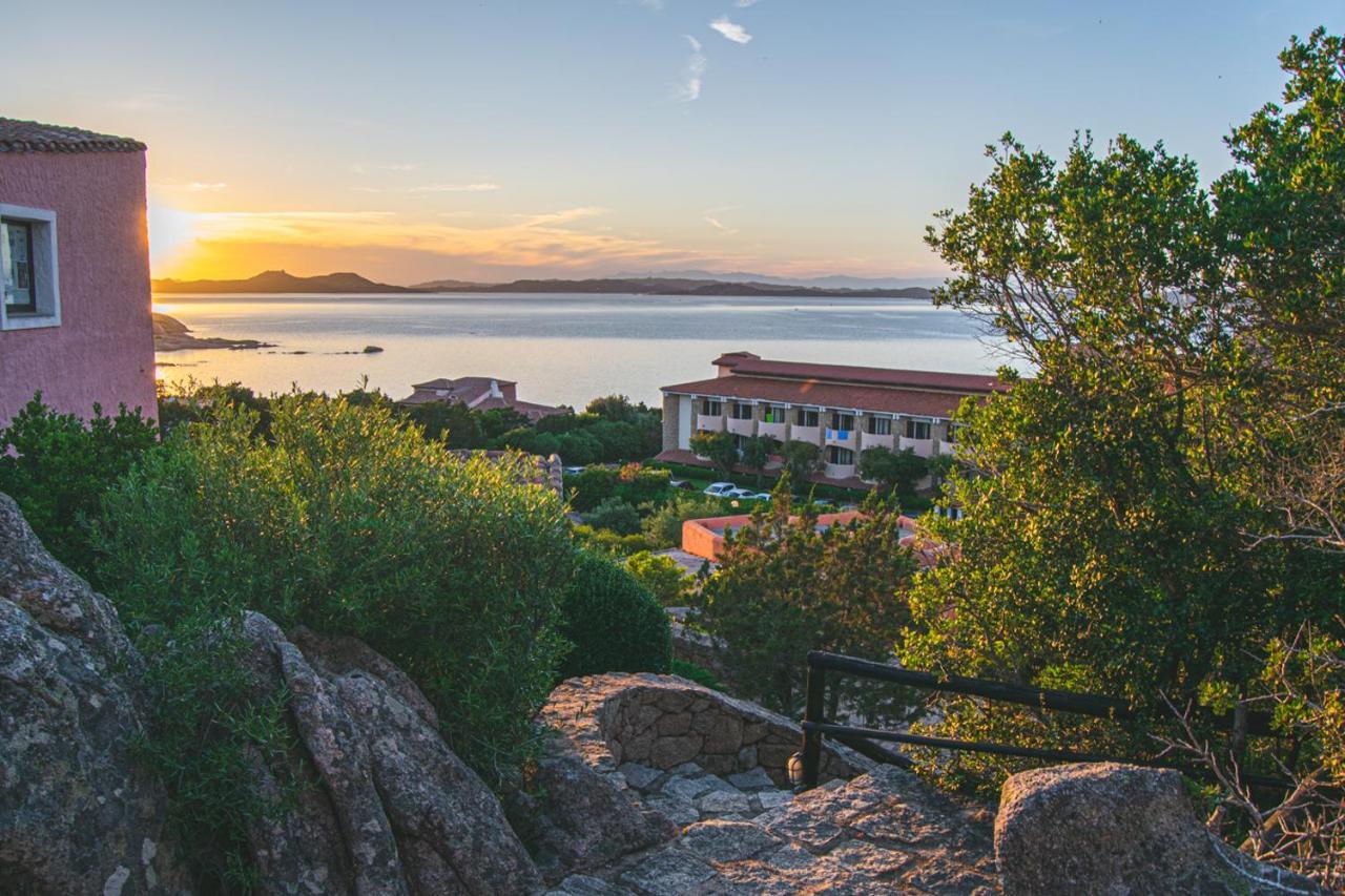 Residence I Cormorani Bis Baja Sardinia Exterior photo