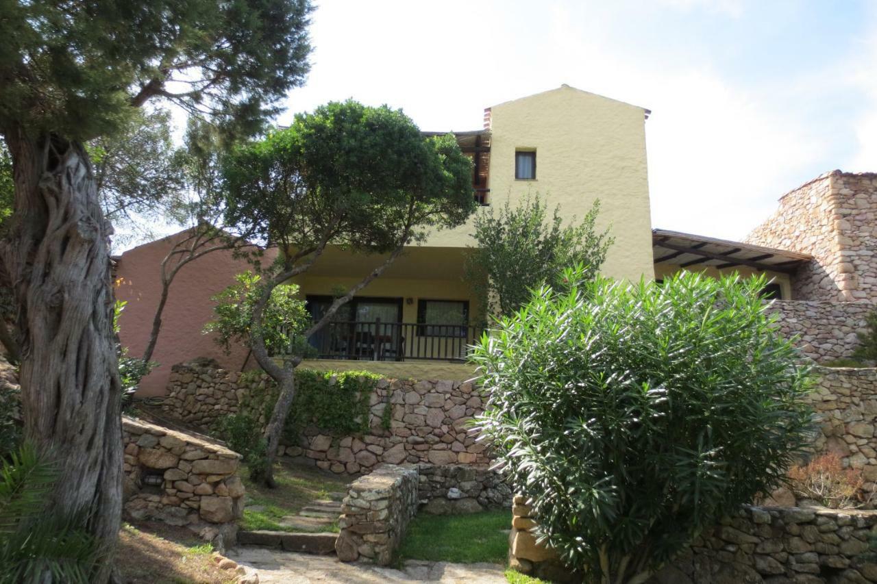 Residence I Cormorani Bis Baja Sardinia Exterior photo