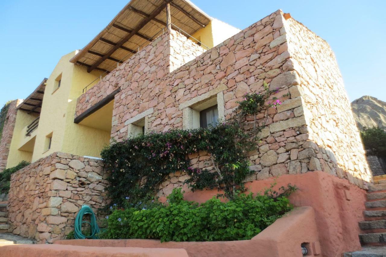 Residence I Cormorani Bis Baja Sardinia Exterior photo