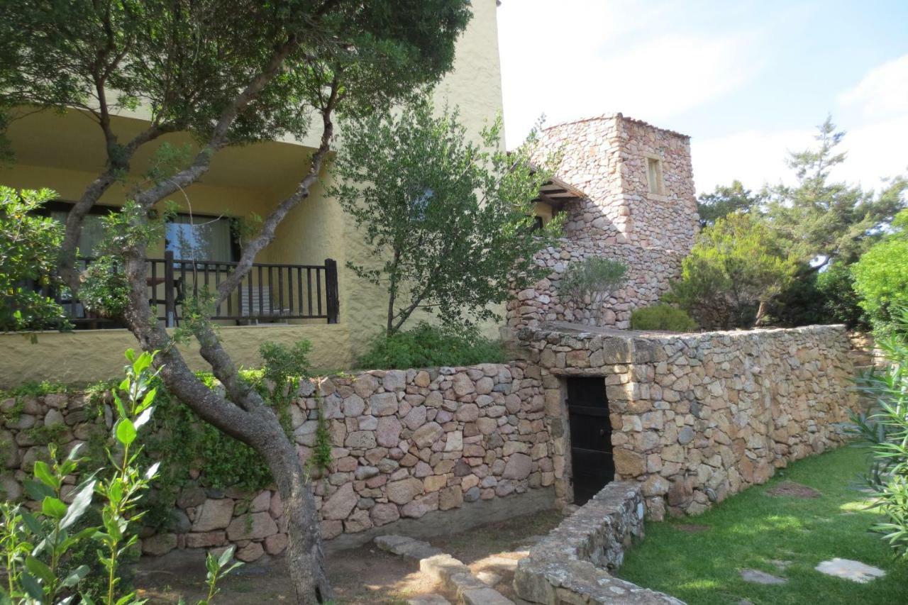 Residence I Cormorani Bis Baja Sardinia Exterior photo