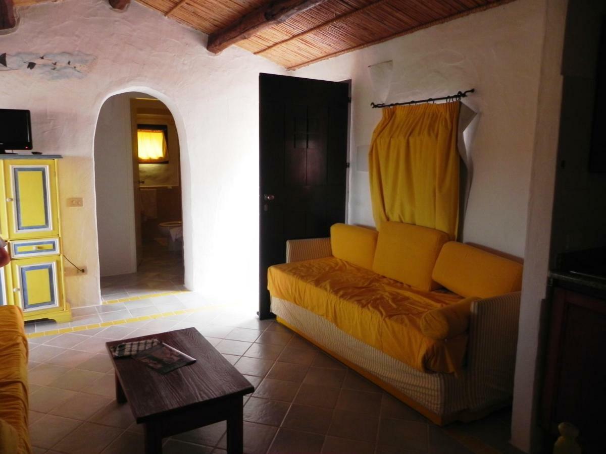 Residence I Cormorani Bis Baja Sardinia Exterior photo