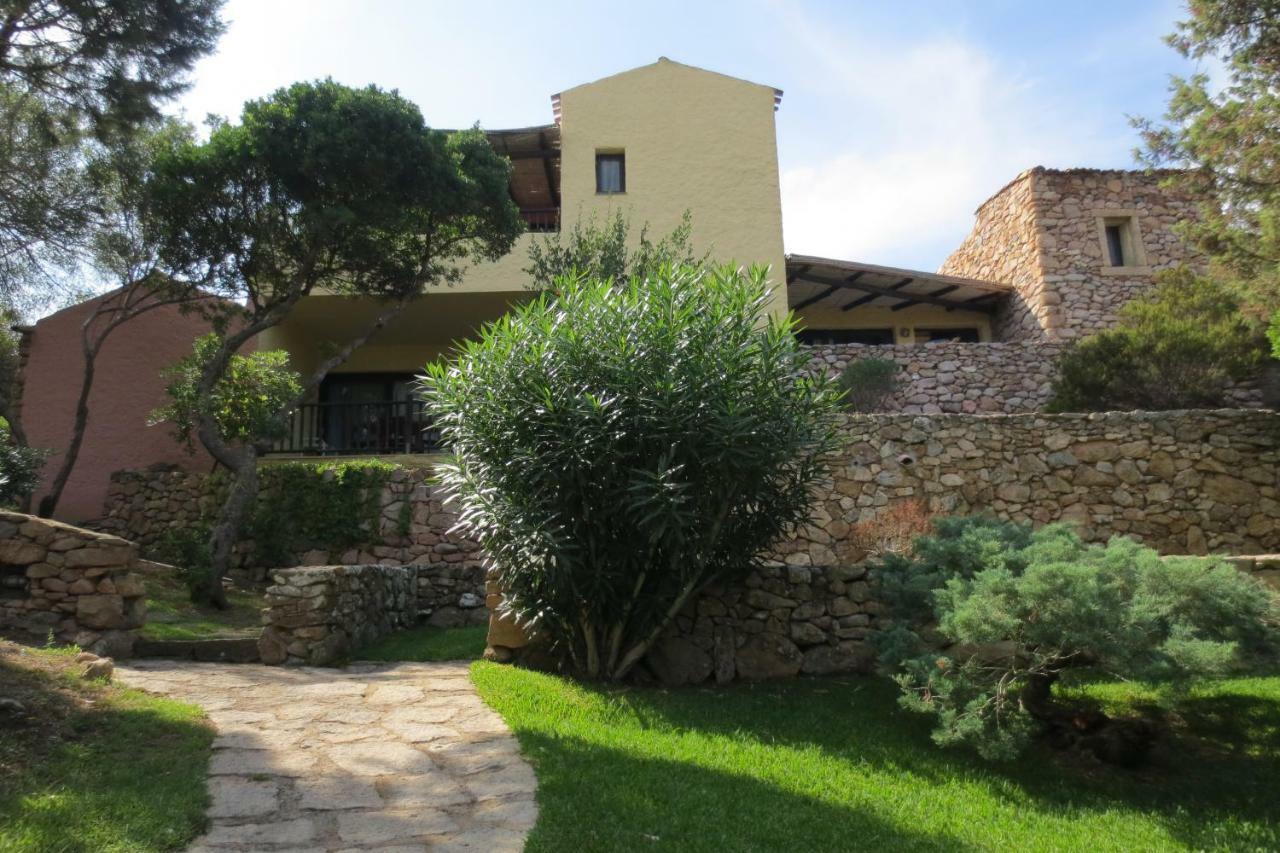 Residence I Cormorani Bis Baja Sardinia Exterior photo