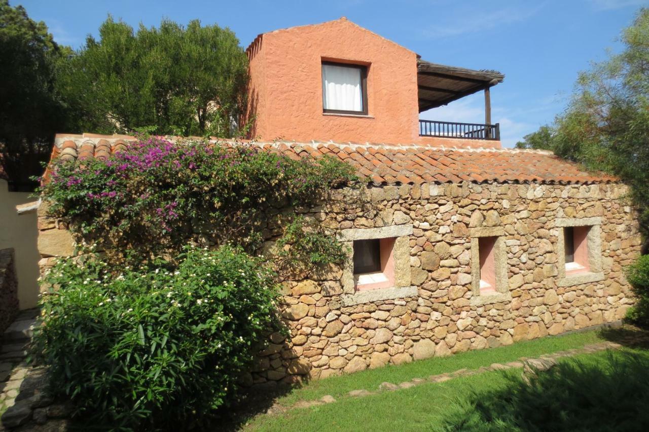 Residence I Cormorani Bis Baja Sardinia Exterior photo